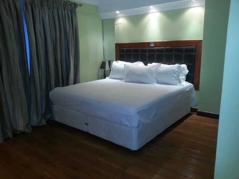 Nairobi Upperhill Hotel Exterior photo